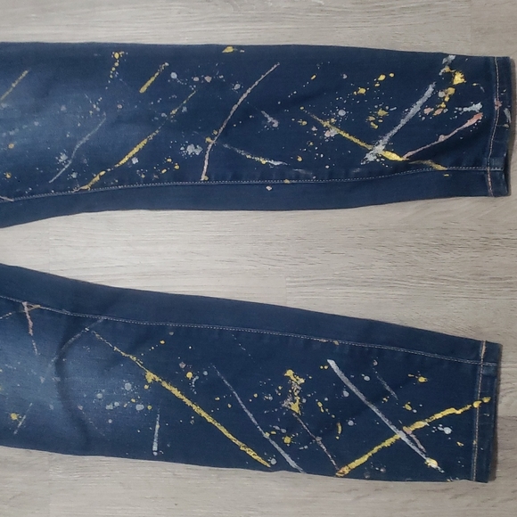 Jeans - Picture 2 of 3